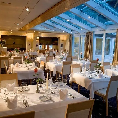 Готель Cresta Sun