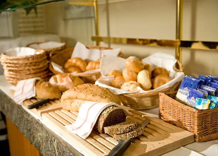 Готель Cresta Sun